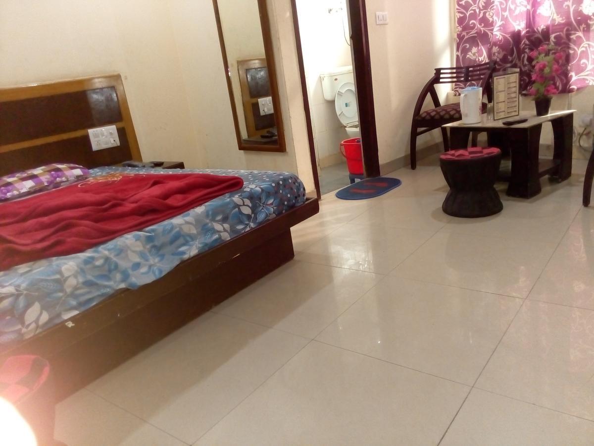 Hotel Star International Nowe Delhi Zewnętrze zdjęcie